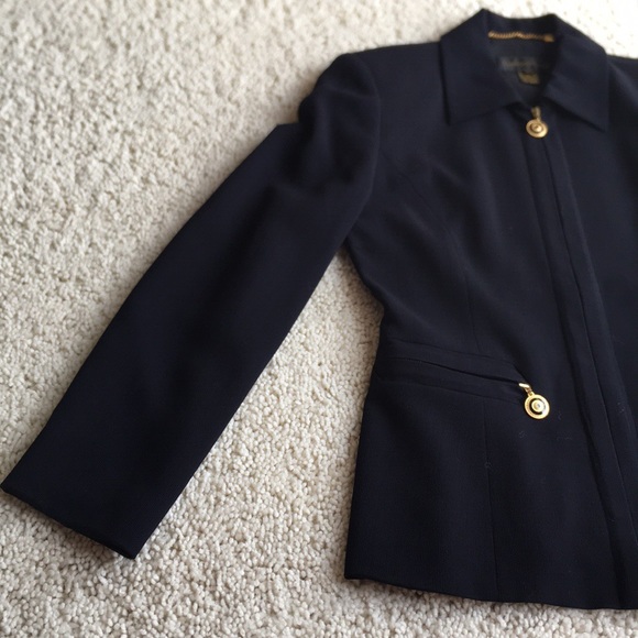 Classiques Entier Navy Blazer.     Size XS - Picture 4 of 7